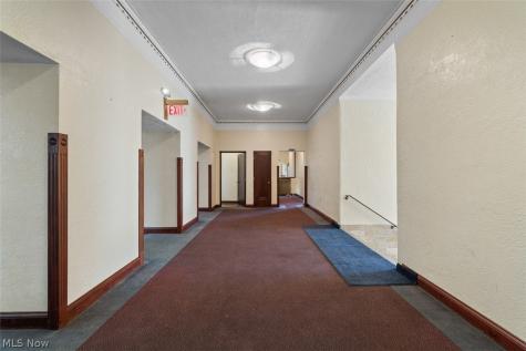 542 W Park Avenue Barberton OH 44203