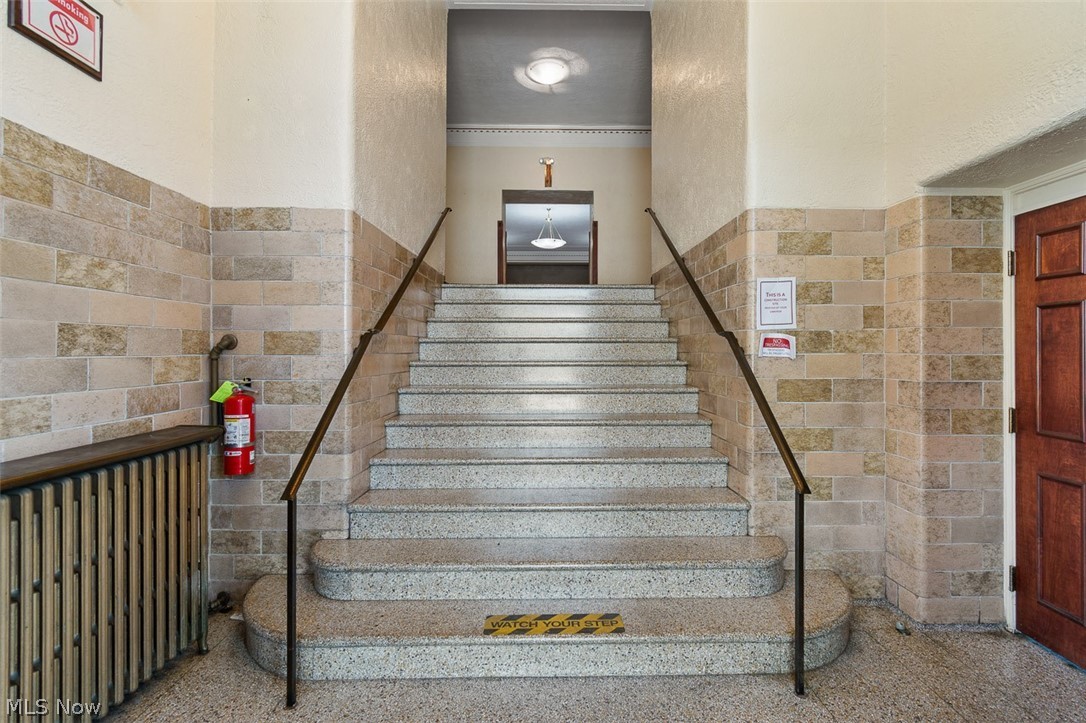 542 W Park Avenue Barberton OH 44203