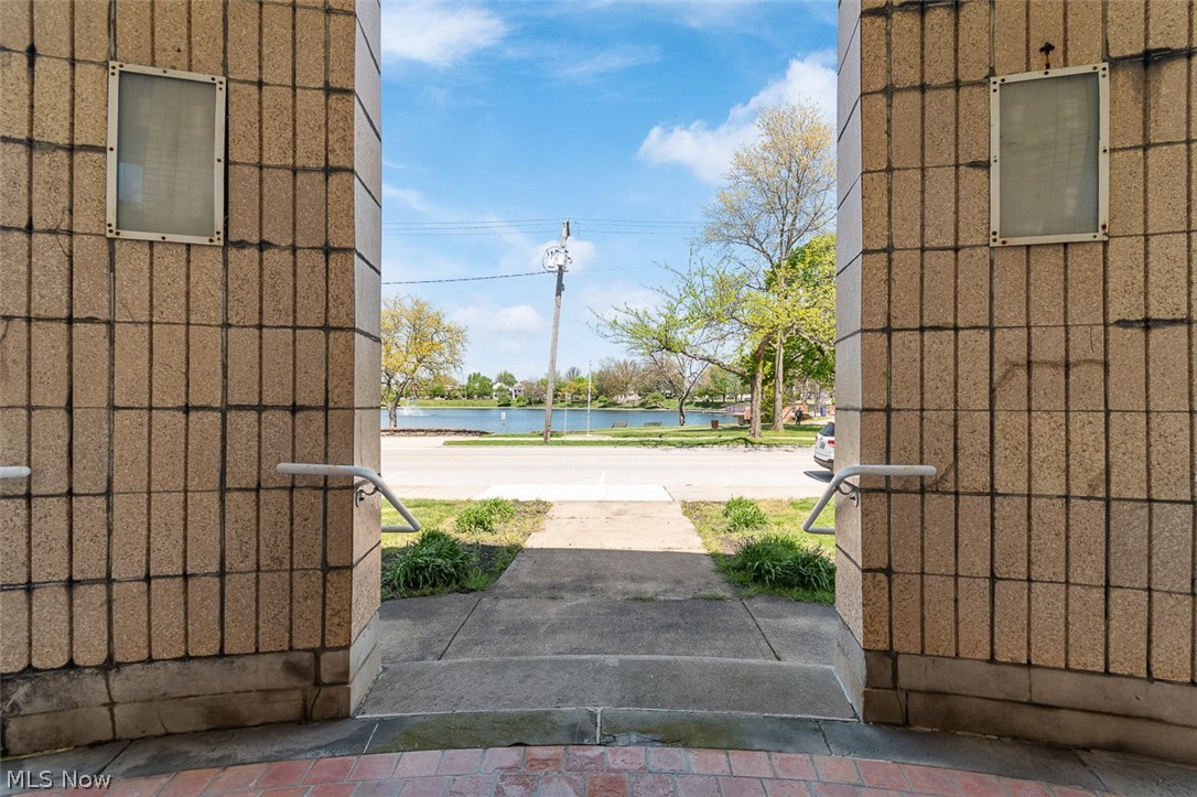 542 W Park Avenue Barberton OH 44203