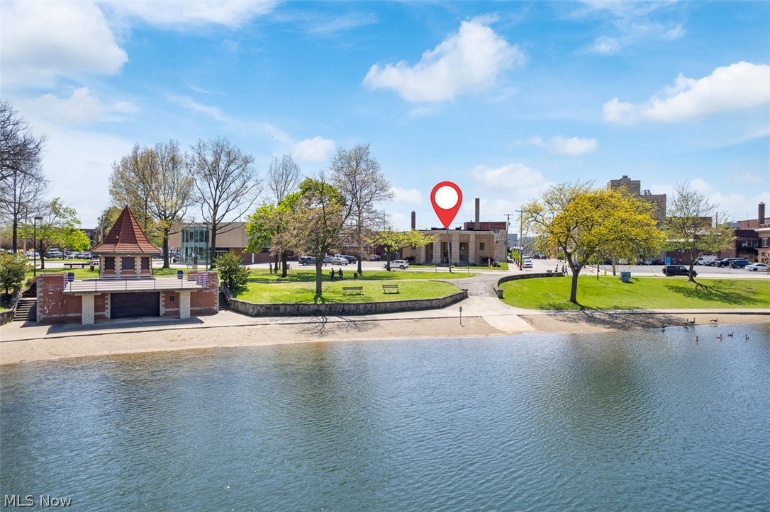 542 W Park Avenue Barberton OH 44203