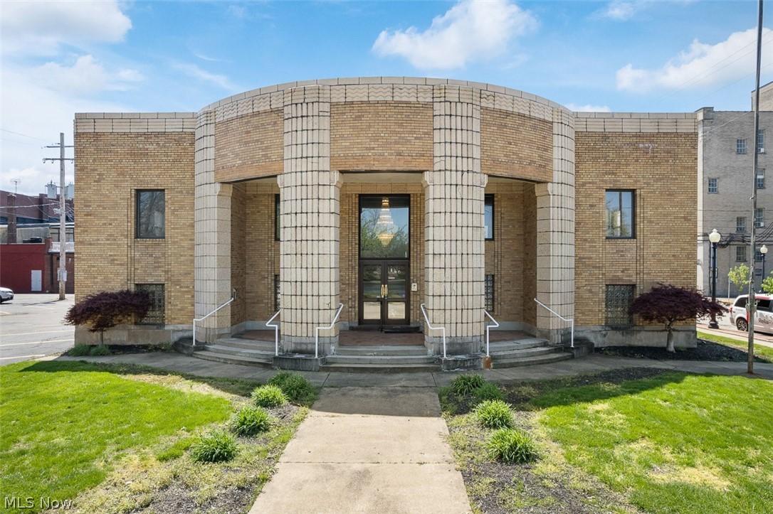 542 W Park Avenue Barberton OH 44203