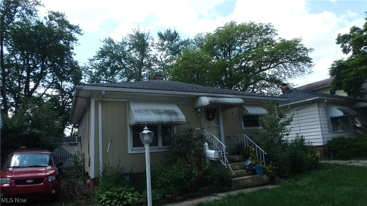 3240 W 38th Street Cleveland OH 44109