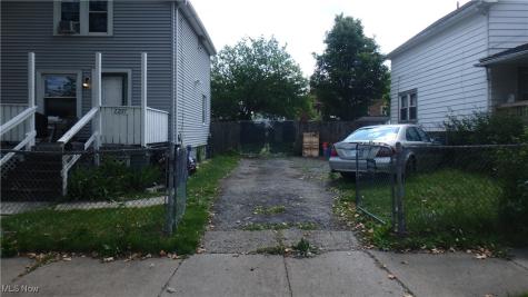 3240 W 38th Street Cleveland OH 44109