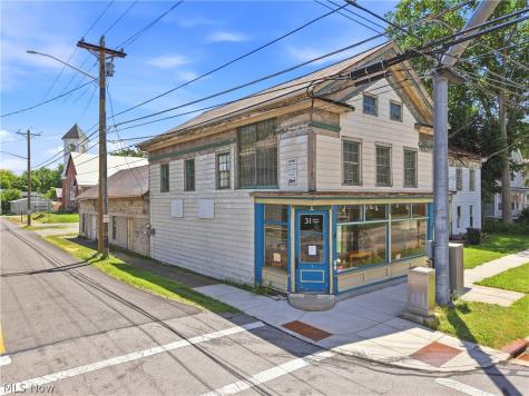 31 & 33 S Front Street Burbank OH 44214