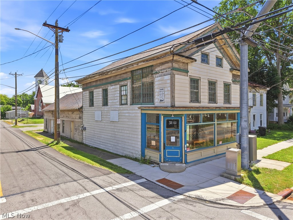 31 & 33 S Front Street Burbank OH 44214