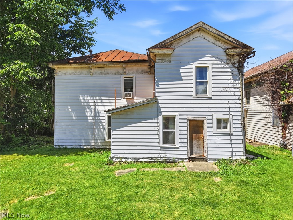 31 & 33 S Front Street Burbank OH 44214