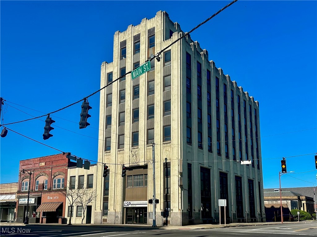 2 S Main Street Niles OH 44446