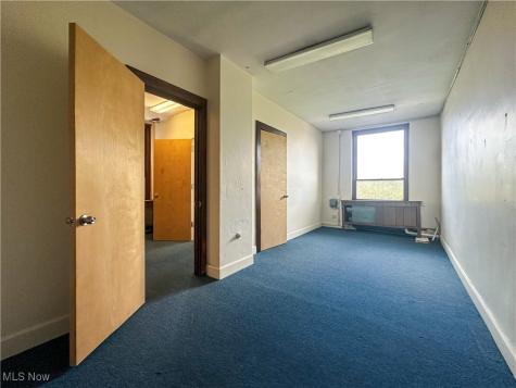 2 S Main Street Niles OH 44446