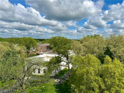 2 S Main Street Niles OH 44446