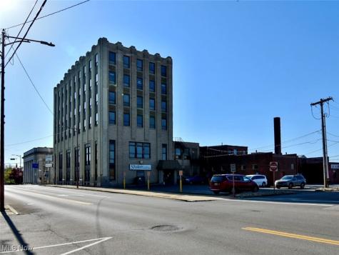 2 S Main Street Niles OH 44446