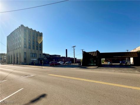 2 S Main Street Niles OH 44446