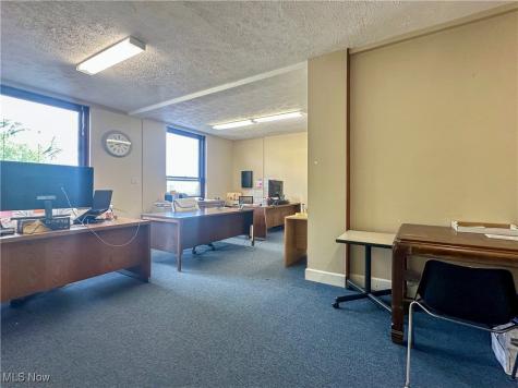 2 S Main Street Niles OH 44446