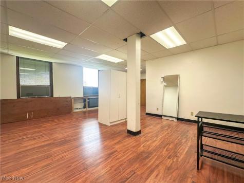 2 S Main Street Niles OH 44446