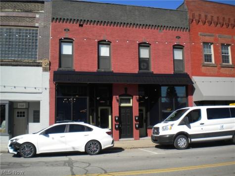 164 2nd Street NW Barberton OH 44203