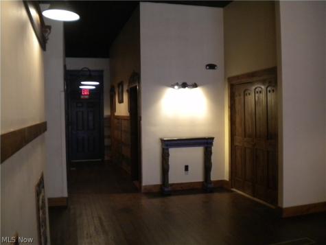 164 2nd Street NW Barberton OH 44203