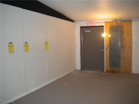 164 2nd Street NW Barberton OH 44203