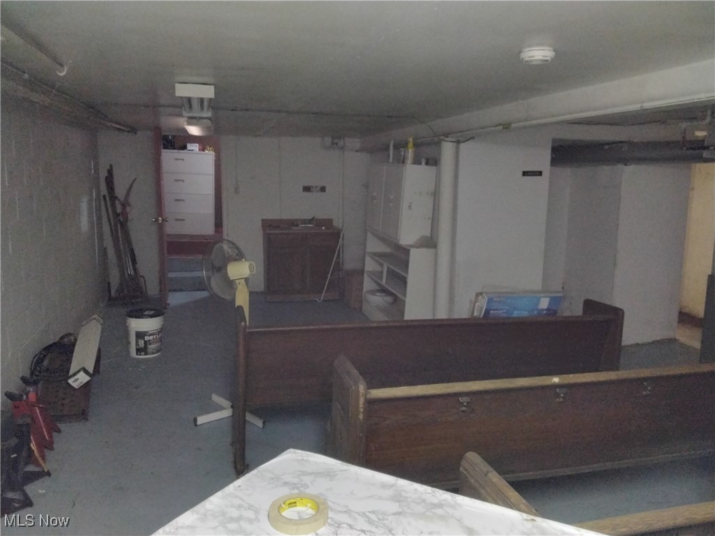 4563 Lee Road Cleveland OH 44128