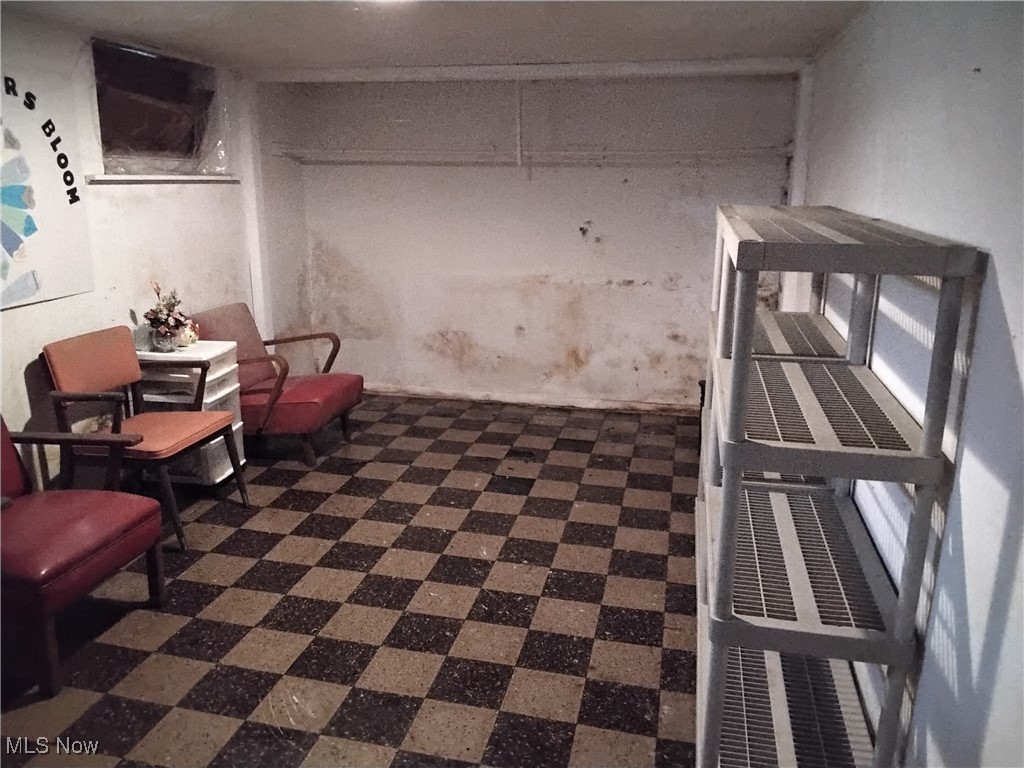 4563 Lee Road Cleveland OH 44128