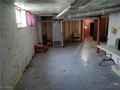 4563 Lee Road Cleveland OH 44128