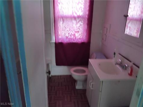 4563 Lee Road Cleveland OH 44128