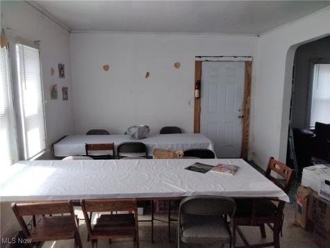 4563 Lee Road Cleveland OH 44128