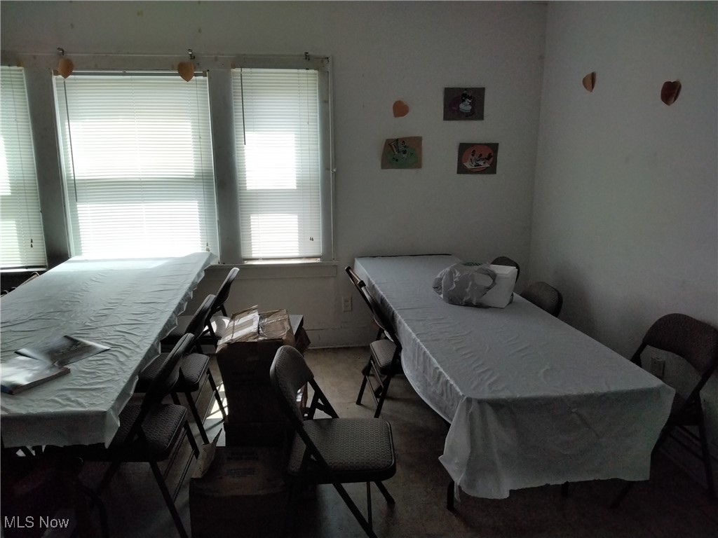 4563 Lee Road Cleveland OH 44128