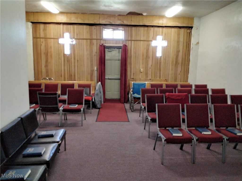 4563 Lee Road Cleveland OH 44128