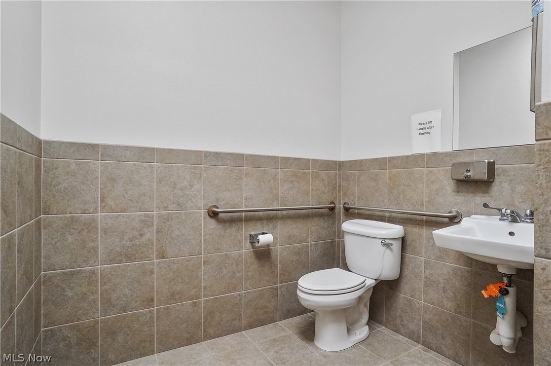 120 W Aurora Road Northfield OH 44067