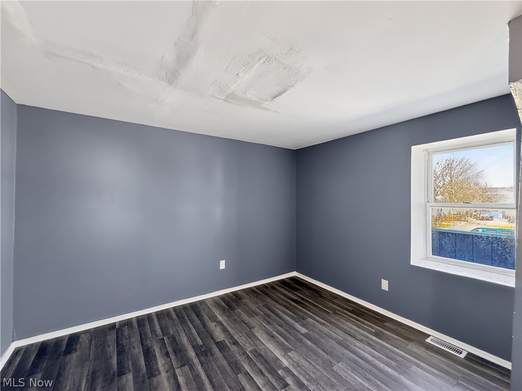 2914-2916 Seneca Avenue Lorain OH 44055