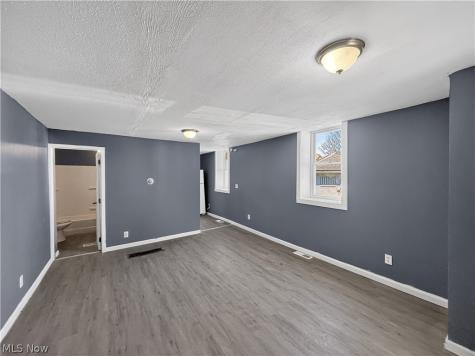 2914-2916 Seneca Avenue Lorain OH 44055