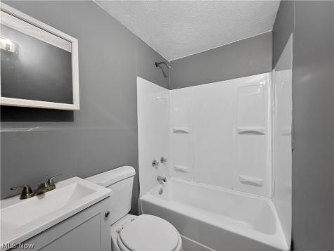 2914-2916 Seneca Avenue Lorain OH 44055