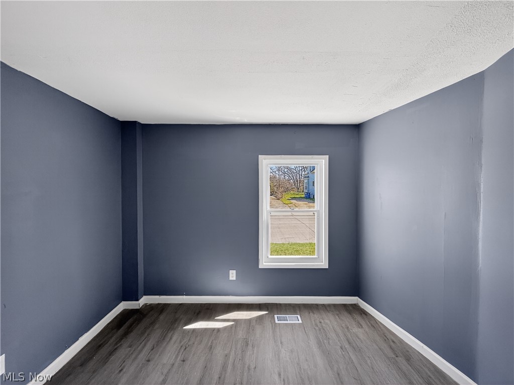 2914-2916 Seneca Avenue Lorain OH 44055