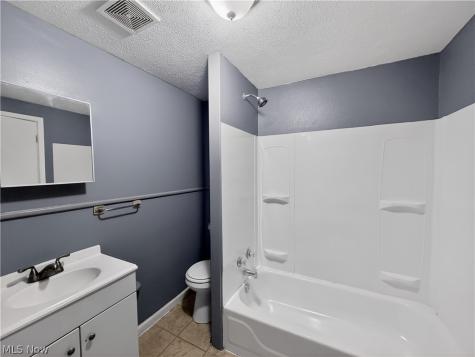 2914-2916 Seneca Avenue Lorain OH 44055