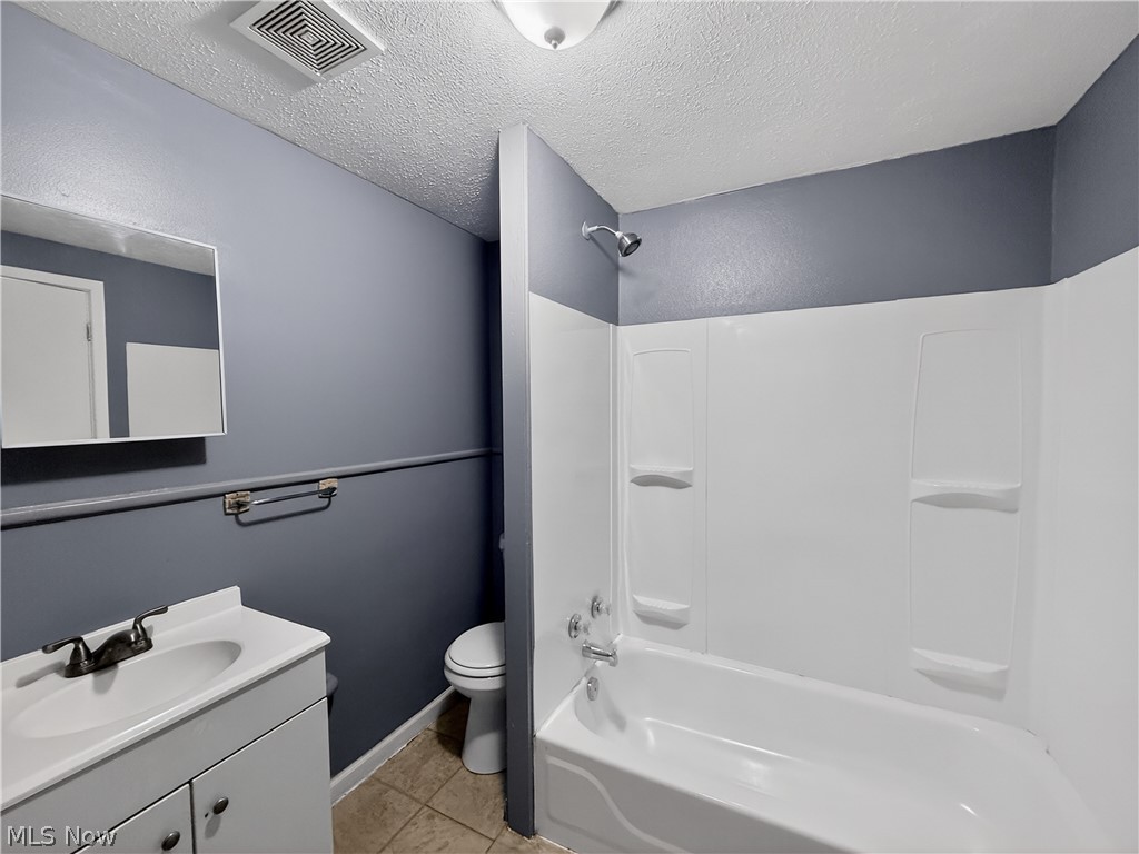 2914-2916 Seneca Avenue Lorain OH 44055