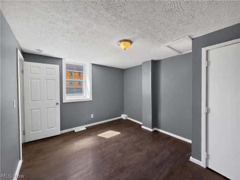 2914-2916 Seneca Avenue Lorain OH 44055