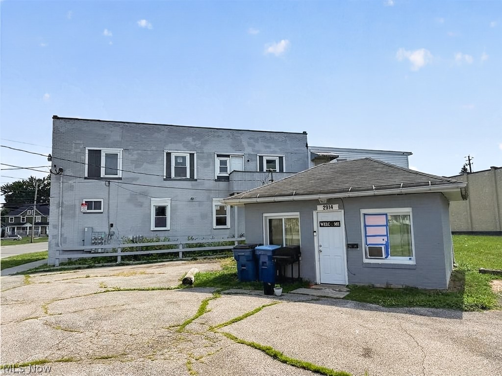 2914-2916 Seneca Avenue Lorain OH 44055