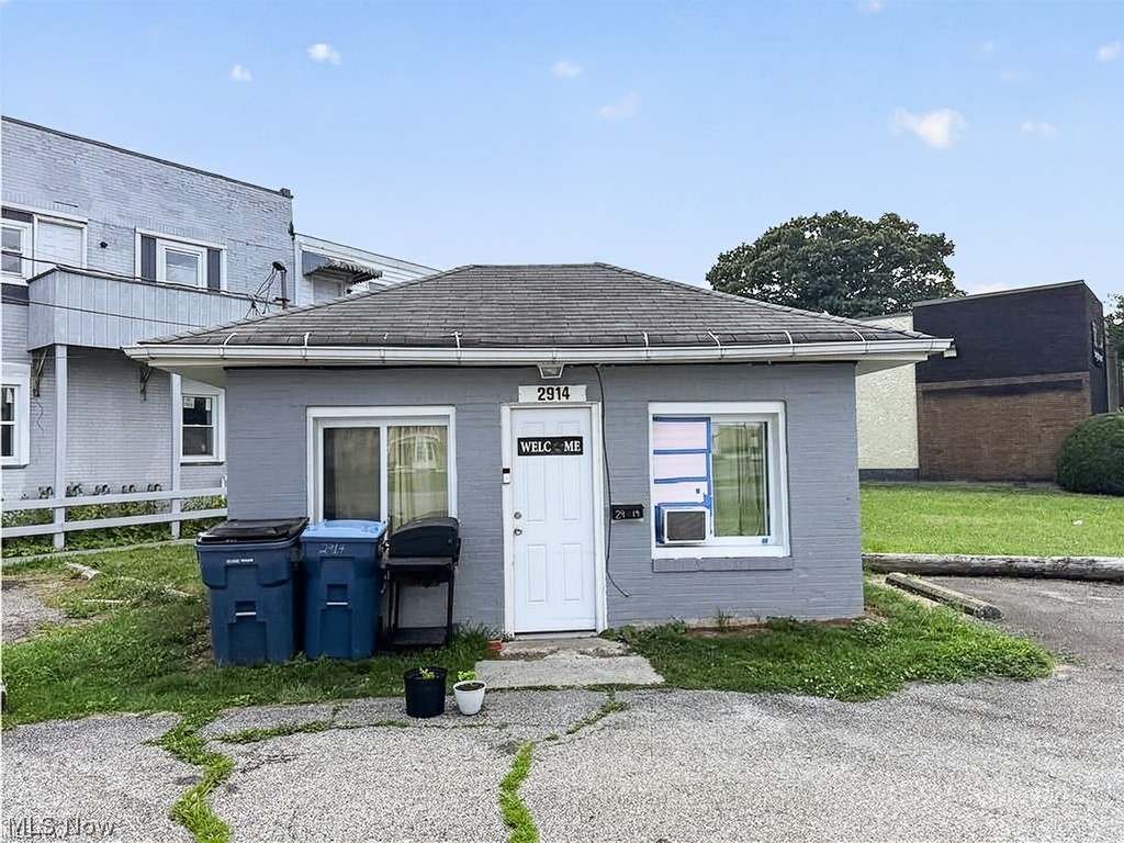 2914-2916 Seneca Avenue Lorain OH 44055
