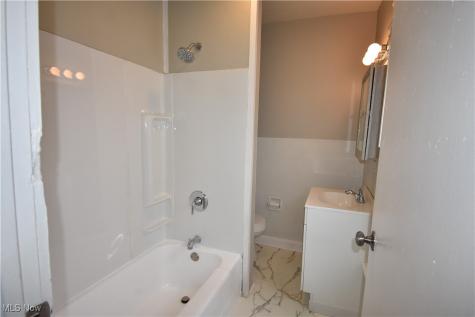 5425 Adams Avenue Ashtabula OH 44004