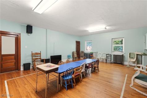 742 Johnston Street Akron OH 44306