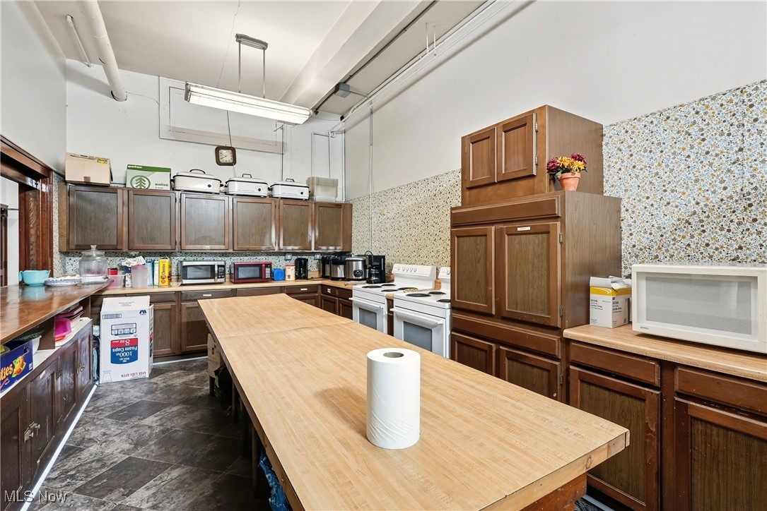 742 Johnston Street Akron OH 44306