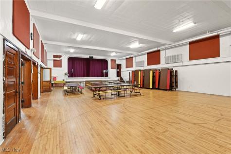 742 Johnston Street Akron OH 44306