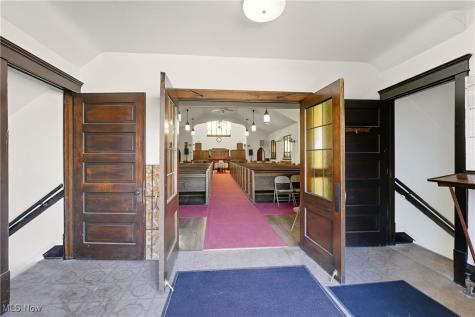 742 Johnston Street Akron OH 44306