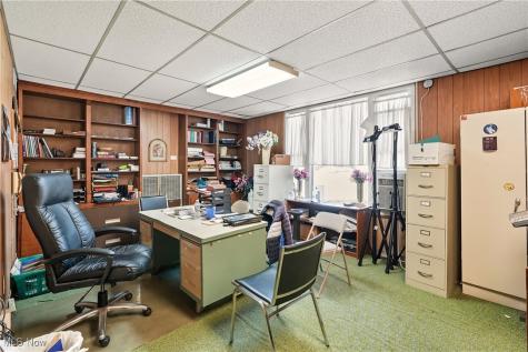 742 Johnston Street Akron OH 44306