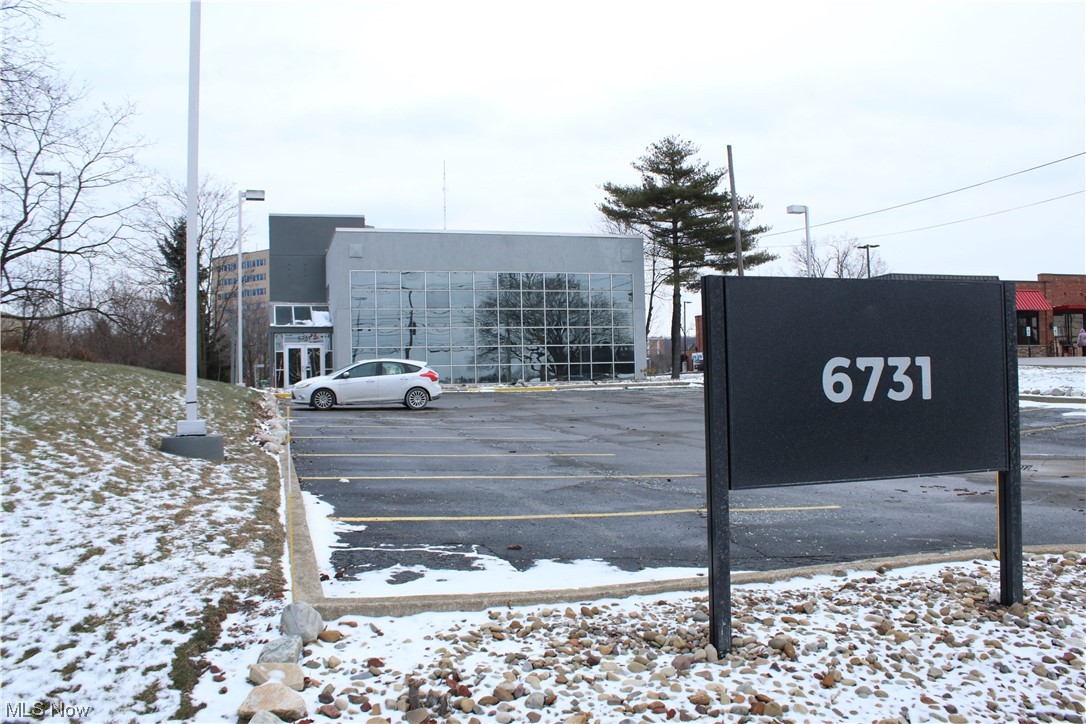 6731 Ridge Road Parma OH 44129