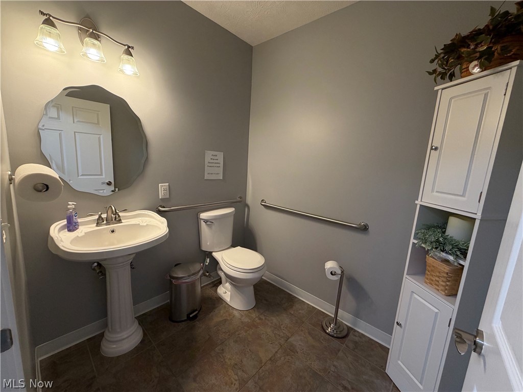 141 E Main Street Mcconnelsville OH 43756