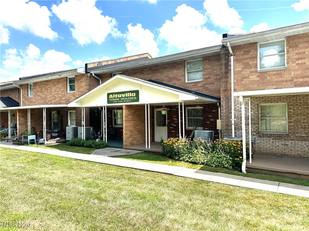 880 Cain Street East Liverpool OH 43920