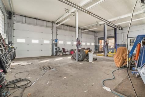 2105 Columbus Road NE Canton OH 44705