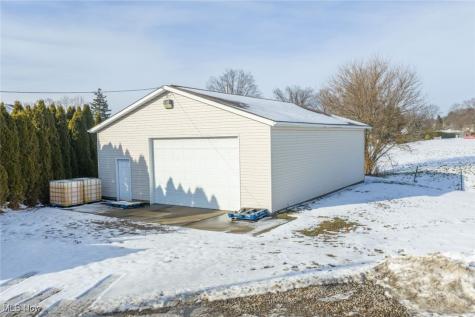 707 N Crater Avenue Dover OH 44622