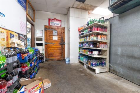 707 N Crater Avenue Dover OH 44622