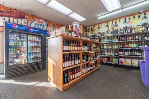 707 N Crater Avenue Dover OH 44622